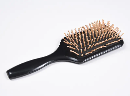Apa langkah terbaik untuk menggunakan sisir rambut anti kusut?