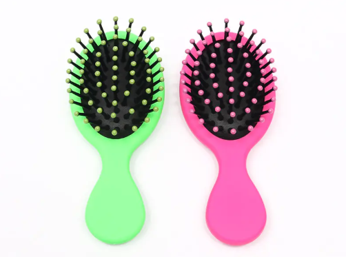 Bagaimana Cara Memilih Sikat Rambut Plastik Mini?